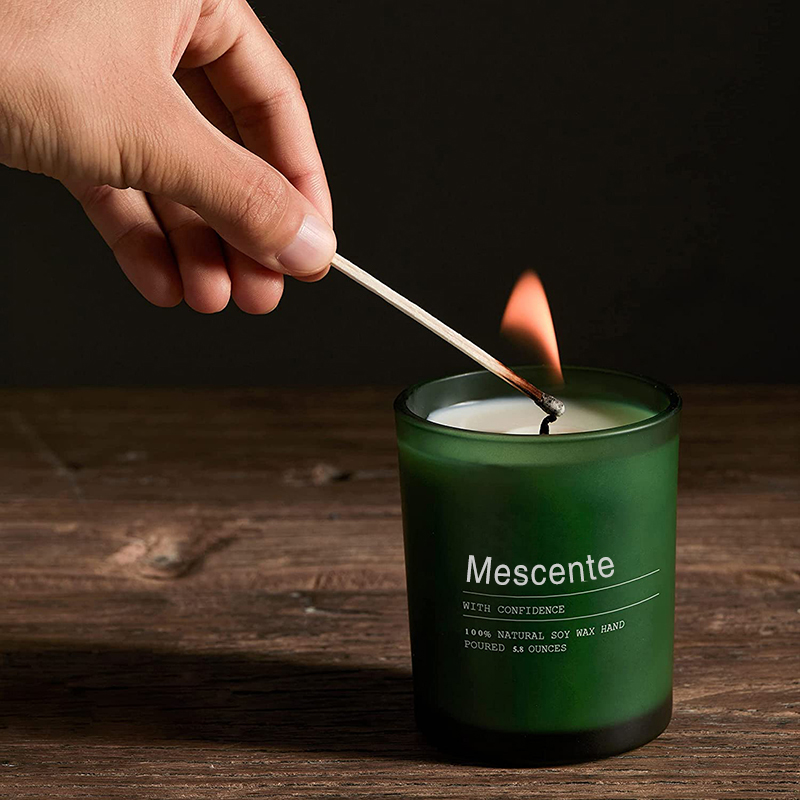 M&Scent Mirisne svijeće s jasminom i ylang ylangom po narudžbi za vjenčanje s naljepnicama u rasutom stanju