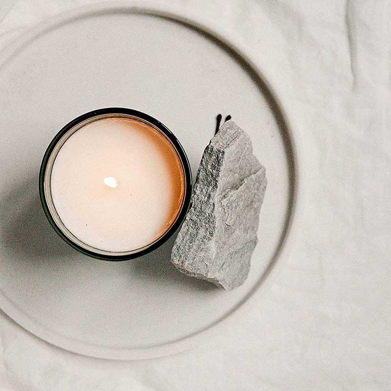 M&Scent prilagođeni logotip Mini okrugla kristalna staklena boca Jaka kava mirisne svijeće od sojinog voska s kutijom u rinfuzi
